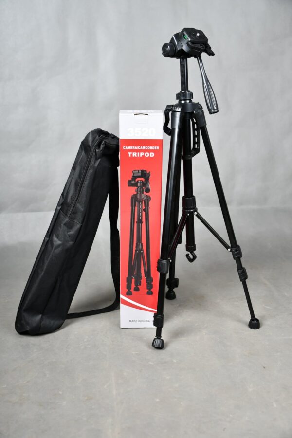 TRIPOD STAND 3520